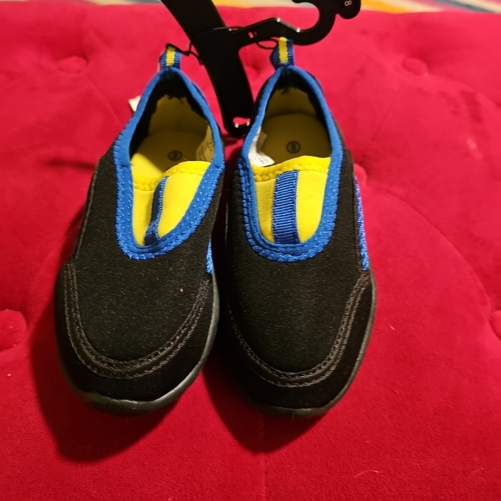 NWT Wave Zone Surfer Water Shoes Toddler Boys Sz 8 Beach Pool Black Blue Yellow